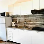 With Parking Space Srima - Vodice, - 25188 Appartement *