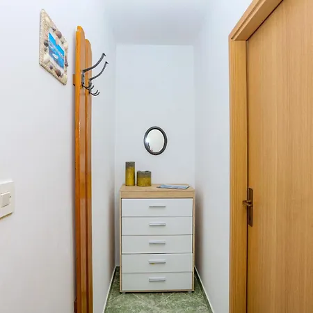 With Parking Space Srima - Vodice, - 25188 Apartmán *