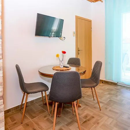 With Parking Space Srima - Vodice, - 25188 Apartmán *