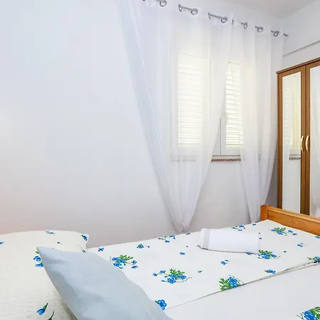 Apartmán With Parking Space Srima - Vodice, - 25188 *